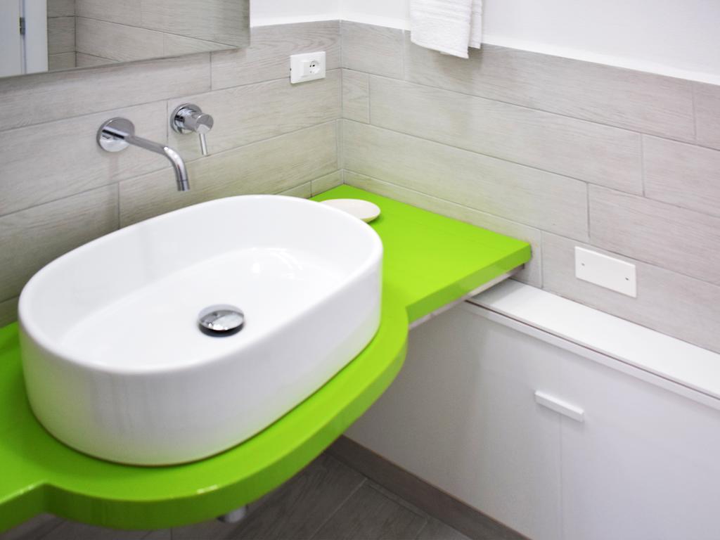 Shower Shows Marsala Exterior foto